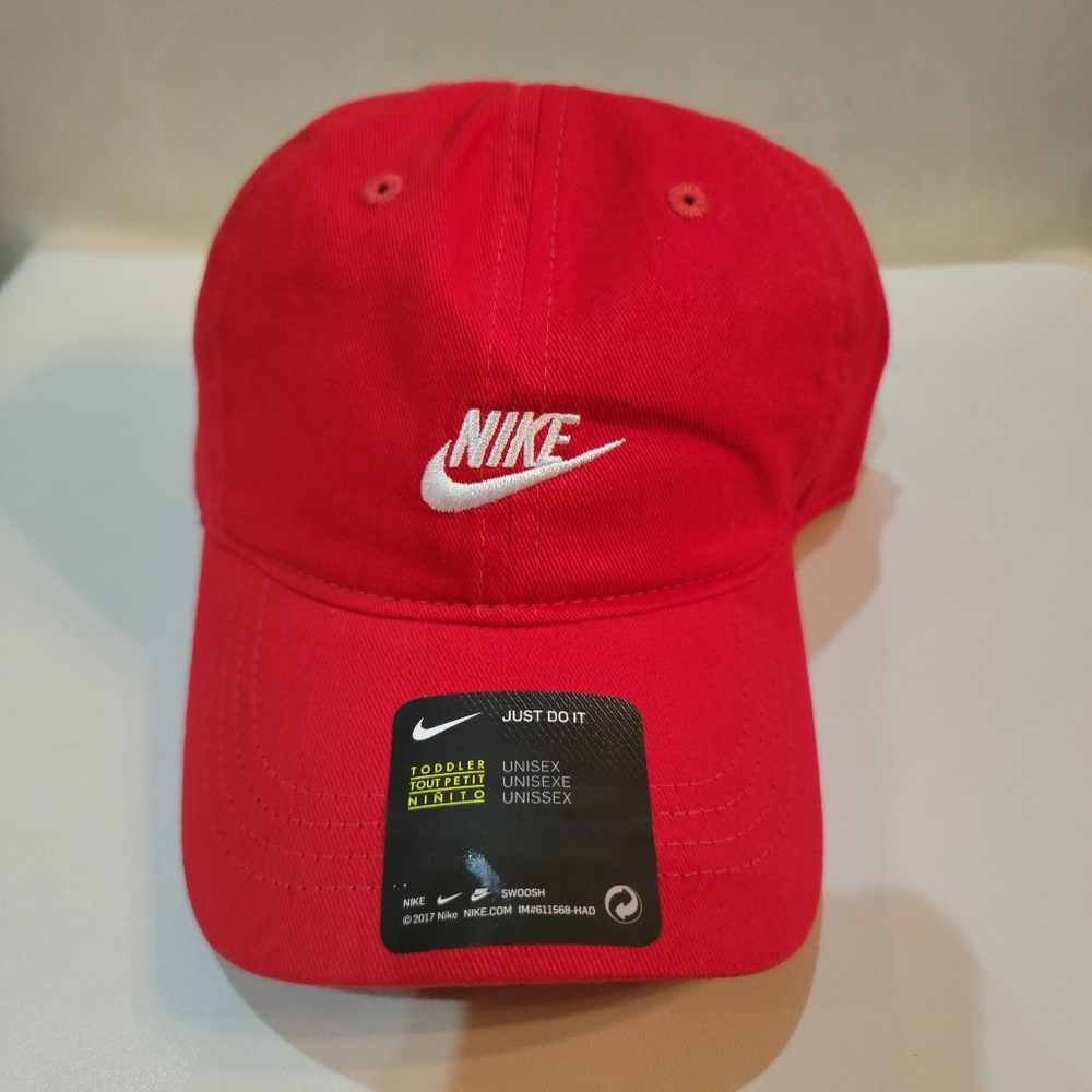 Nike Red Unisex Baseball Cap
